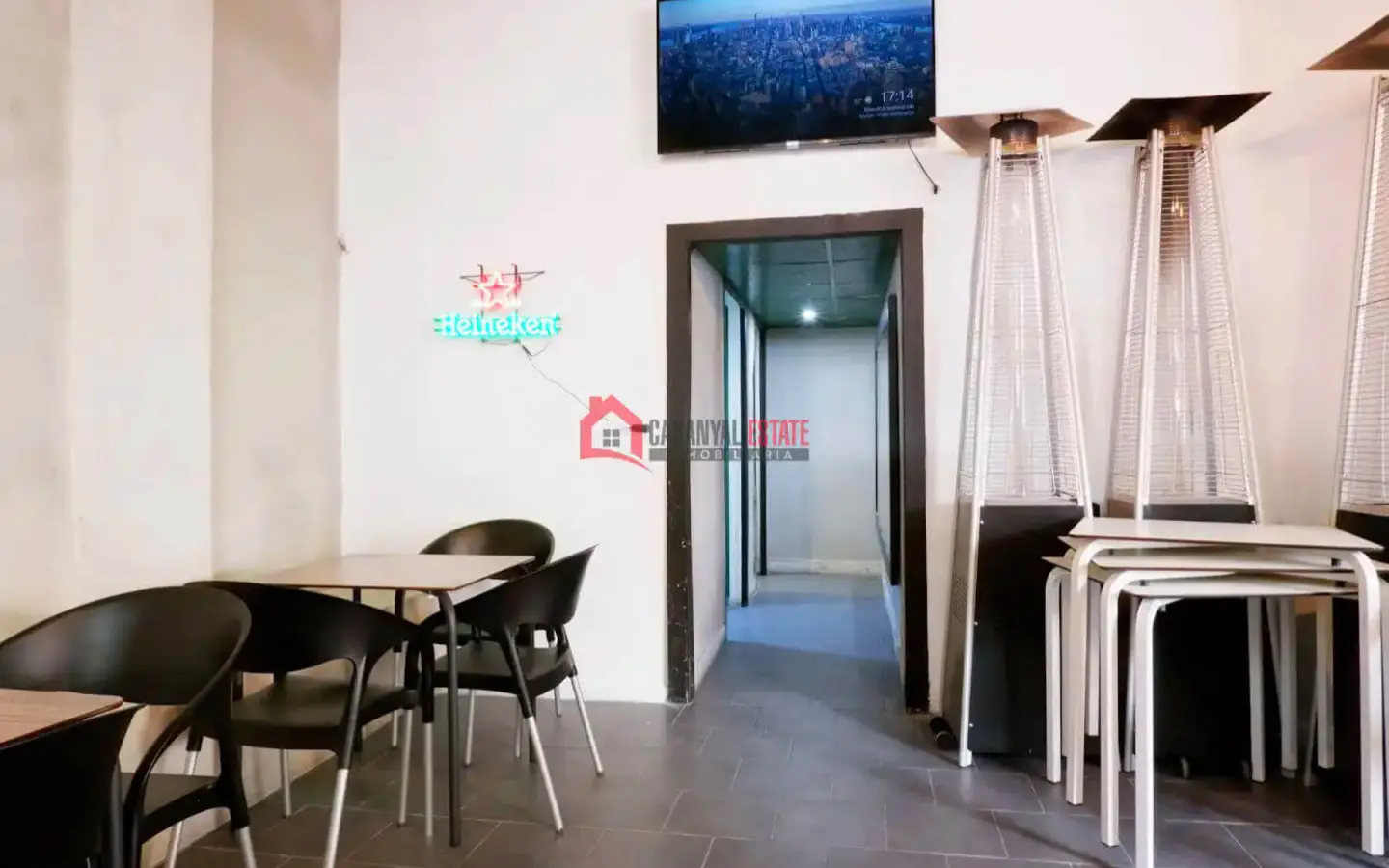 Commercial Premises Of 117 M² In Valencia, Spain