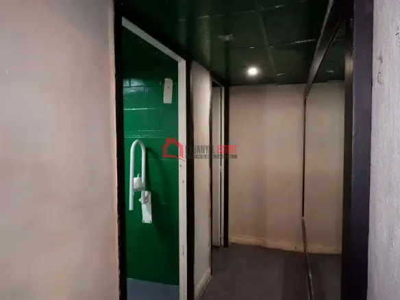 Commercial Premises Of 117 M² In Valencia, Spain