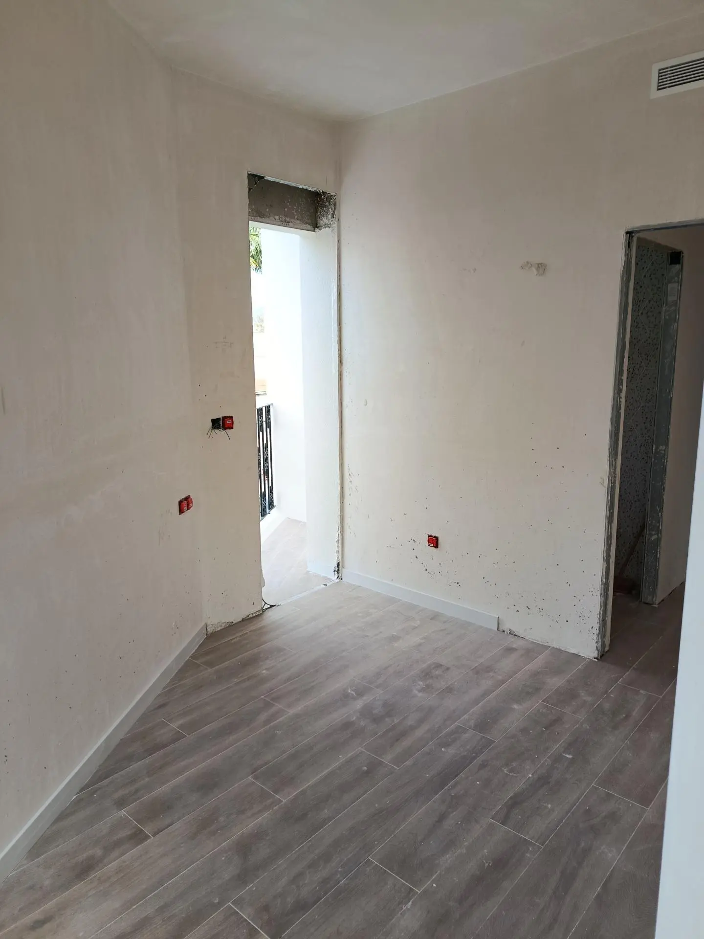 Apartment Of 63 M² With Amenities In Bigastro, Spain