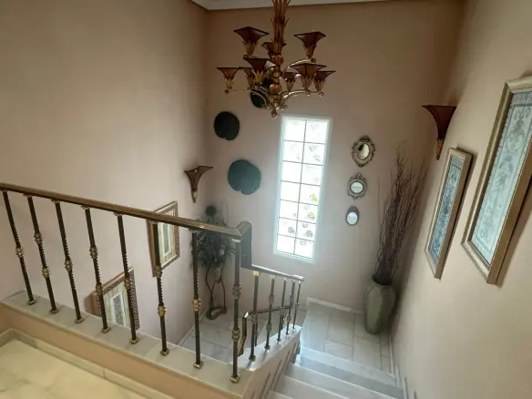 4-bedroom Villa In Benidorm, Spain (320 M²)