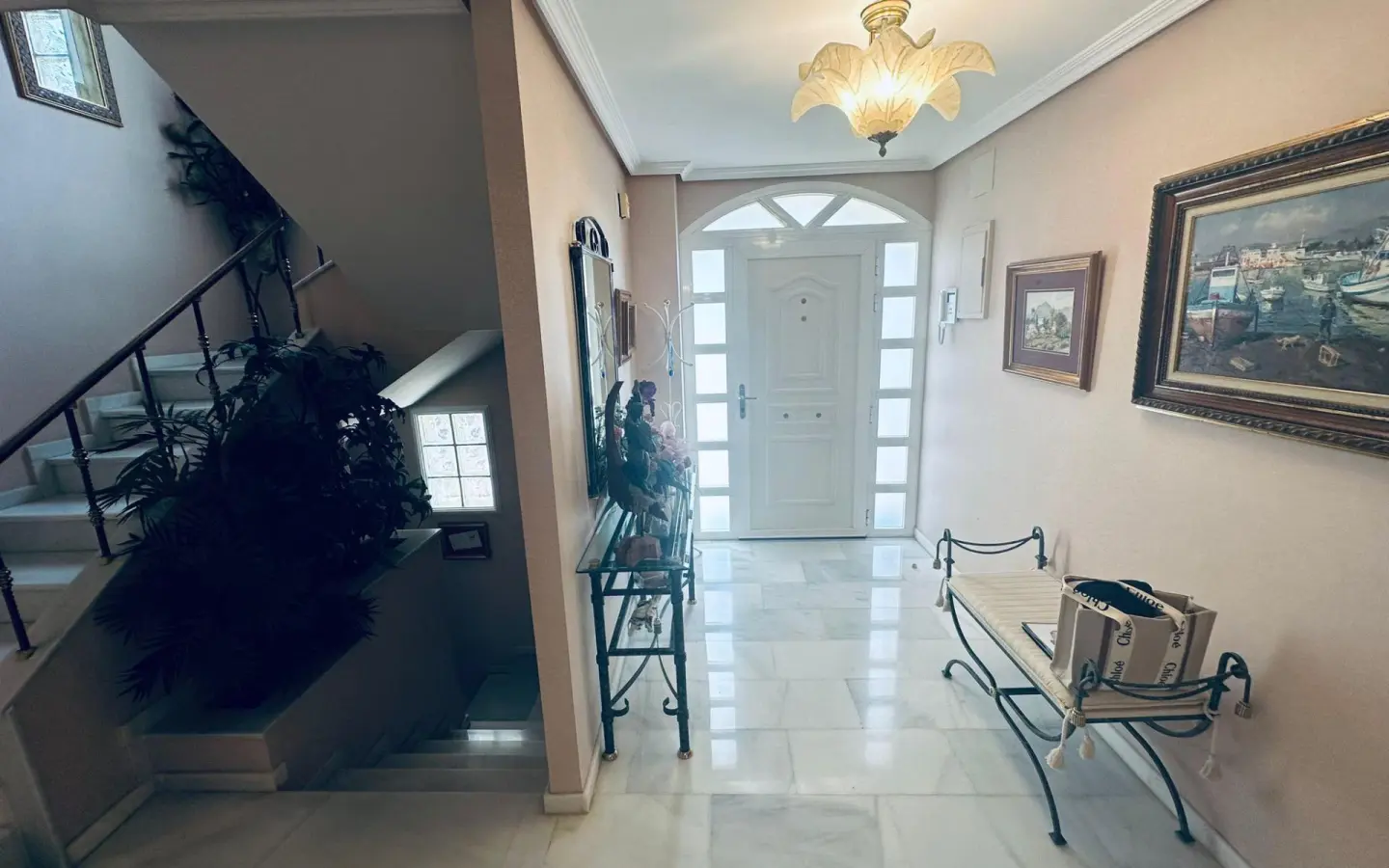 4-bedroom Villa In Benidorm, Spain (320 M²)