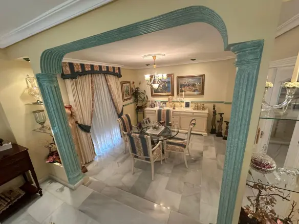 4-bedroom Villa In Benidorm, Spain (320 M²)