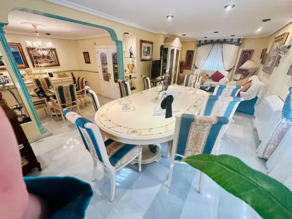 4-bedroom Villa In Benidorm, Spain (320 M²)