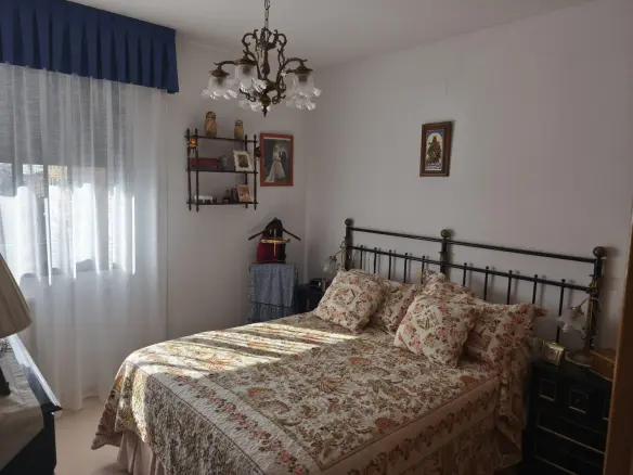 4-bedroom Flat In Alicante, Spain (134 M²)