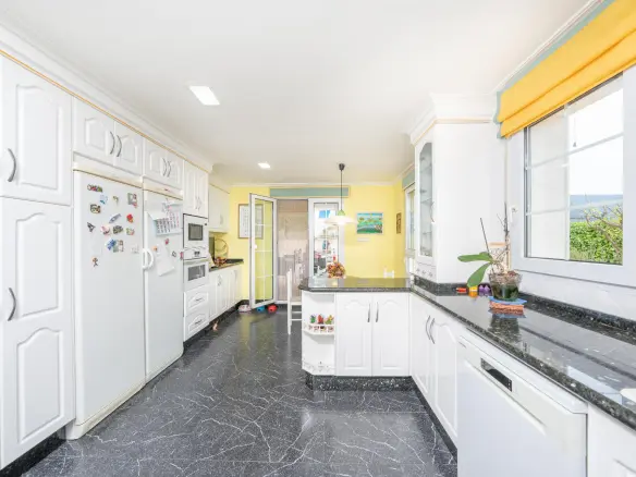 5-bedroom Villa In Alcoy – Alcoi, Spain (363 M²)
