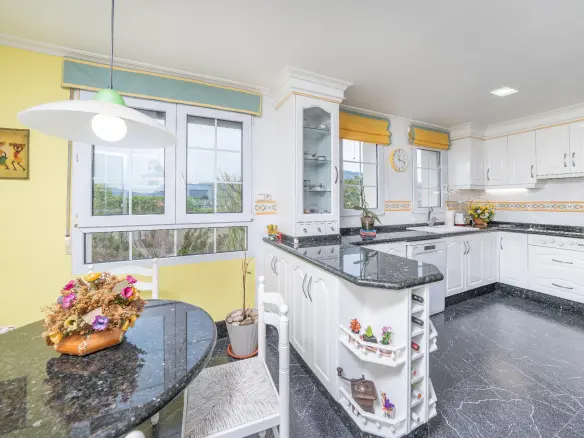 5-bedroom Villa In Alcoy – Alcoi, Spain (363 M²)