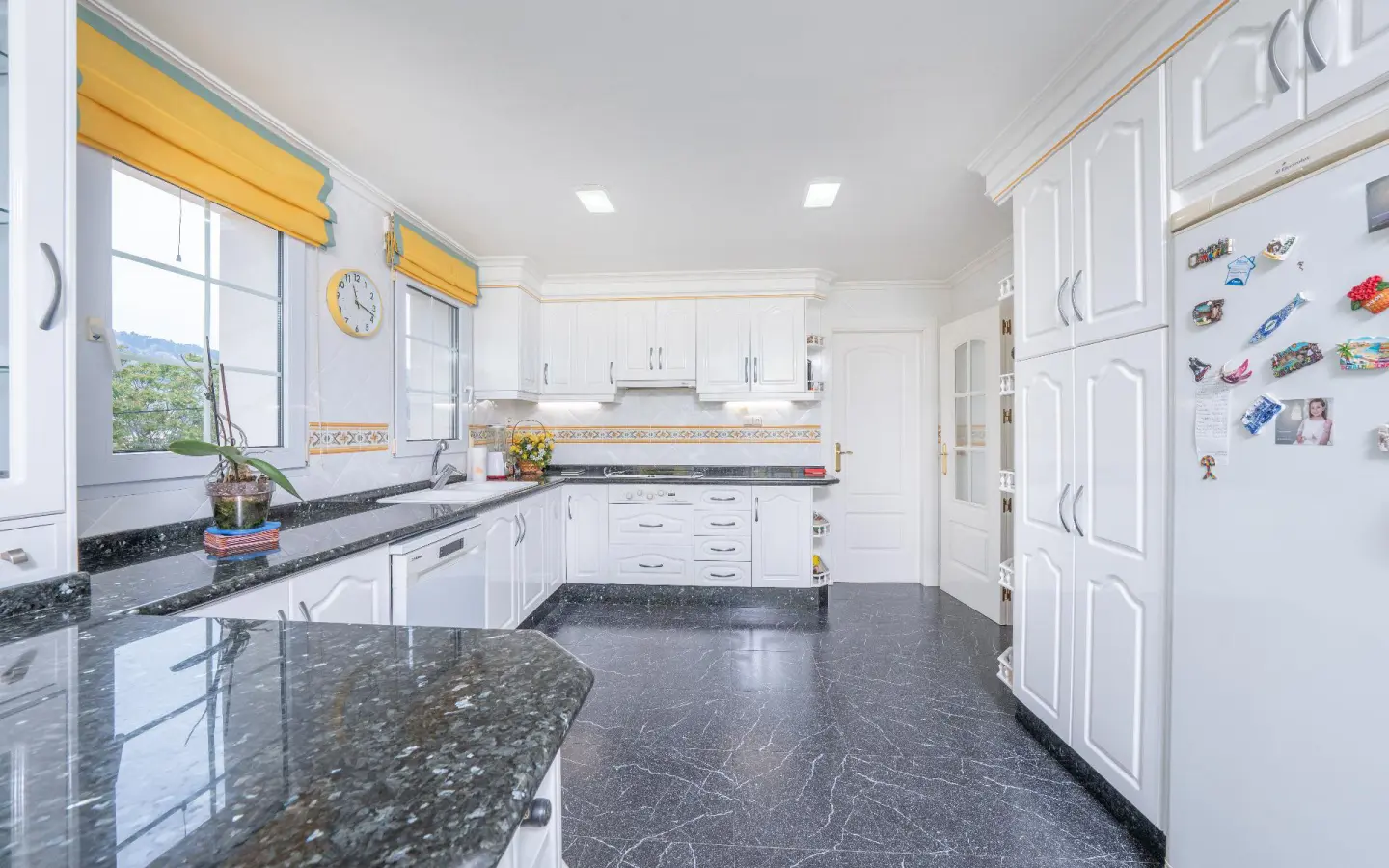 5-bedroom Villa In Alcoy – Alcoi, Spain (363 M²)