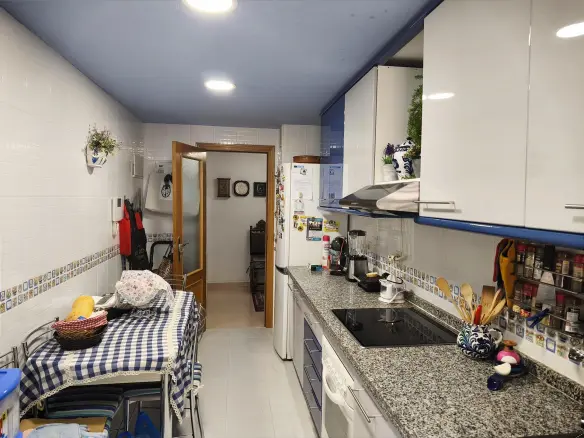 4-bedroom Flat In Alicante, Spain (134 M²)
