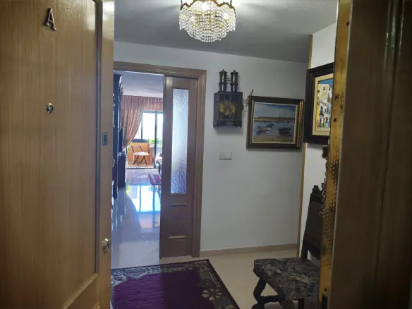 4-bedroom Flat In Alicante, Spain (134 M²)