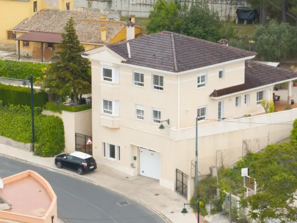 5-bedroom Villa In Alcoy – Alcoi, Spain (363 M²)