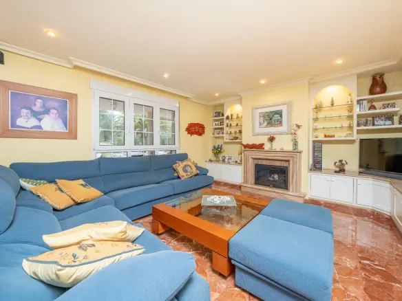 5-bedroom Villa In Alcoy – Alcoi, Spain (363 M²)