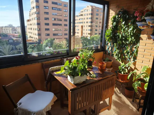 4-bedroom Flat In Alicante, Spain (134 M²)