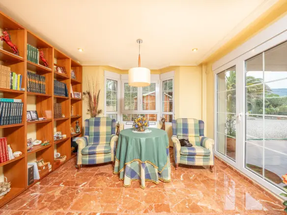 5-bedroom Villa In Alcoy – Alcoi, Spain (363 M²)