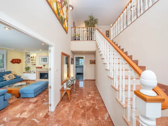 5-bedroom Villa In Alcoy – Alcoi, Spain (363 M²)