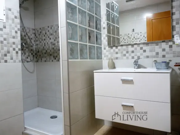 2-bedroom Flat In Valencia, Spain (70 M²)