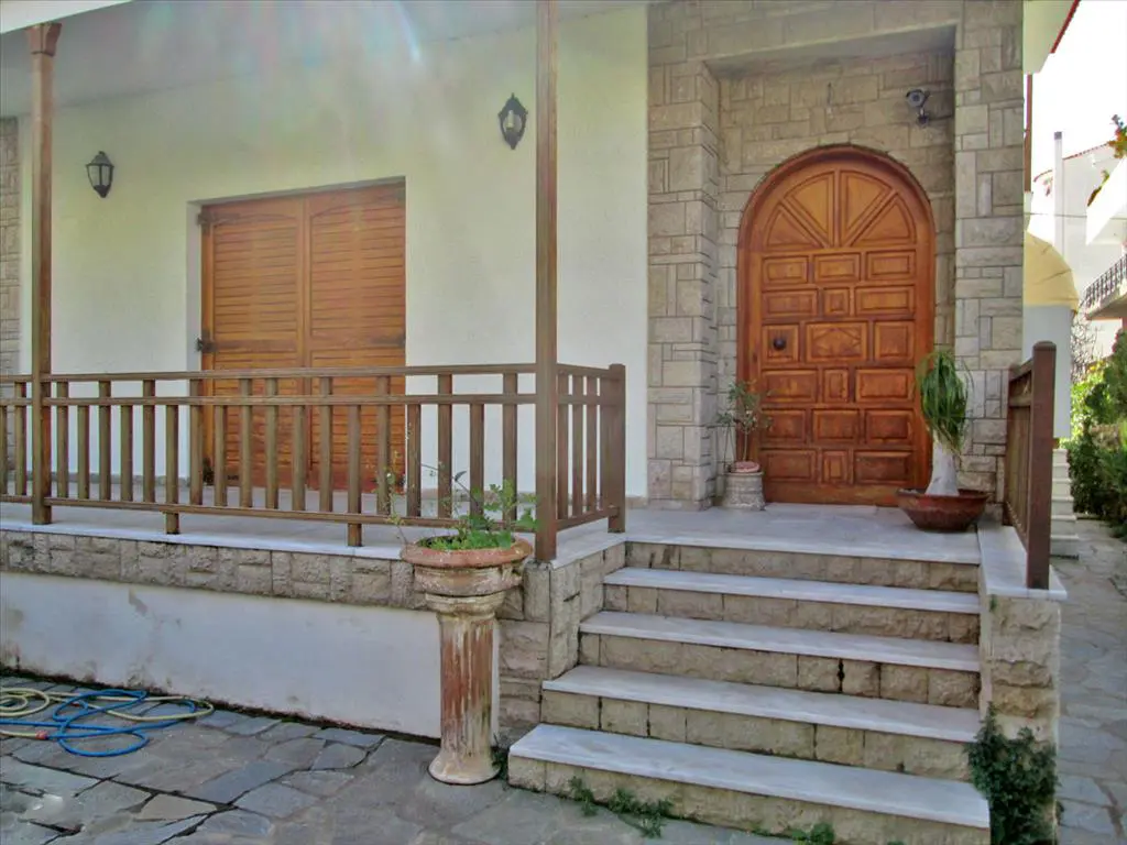 Detached House Of 390 M² In Athens
