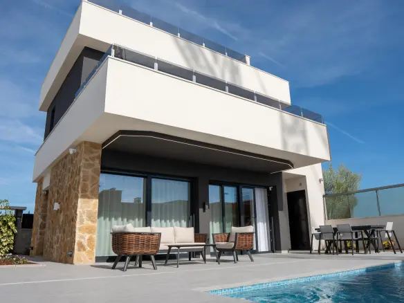 Villa Of 198 M² In Rojales, Spain