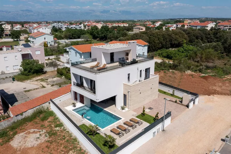 Villa Of 225 M² With Sea Proximity In Zadar