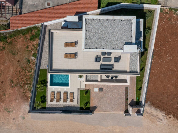 Villa Of 225 M² With Sea Proximity In Zadar