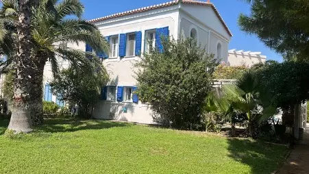 Villa Of 500 M² With Sea Views In Porto Heli