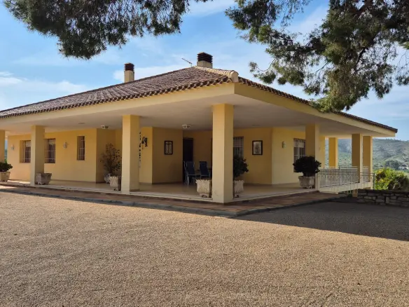 Villa Of 642 M² In Ontinyent, Spain