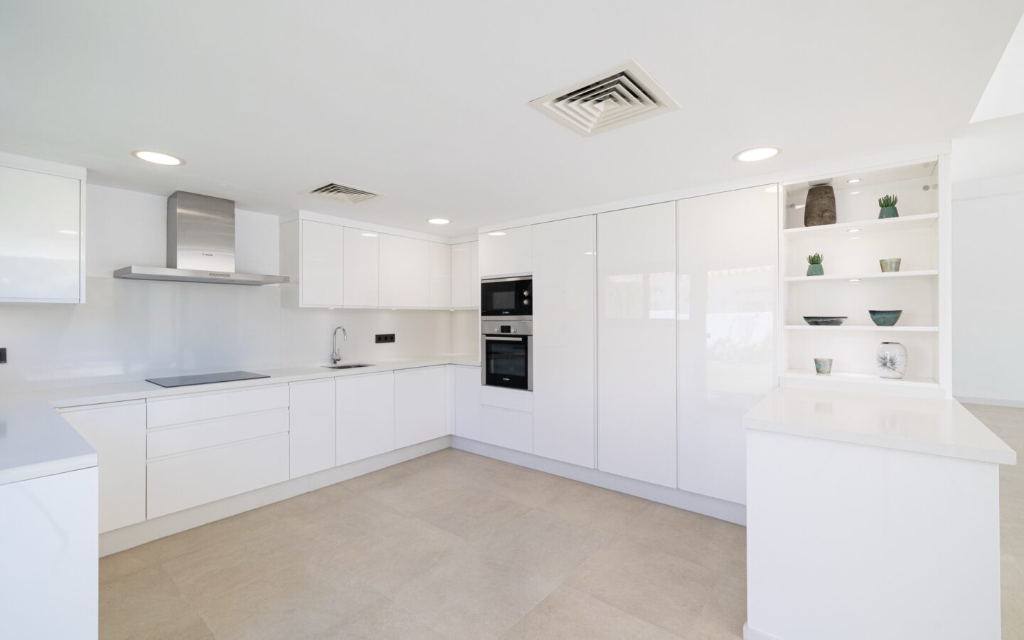 Modern Family Villa In Alta Vista, San Pedro De AlcÁntara
