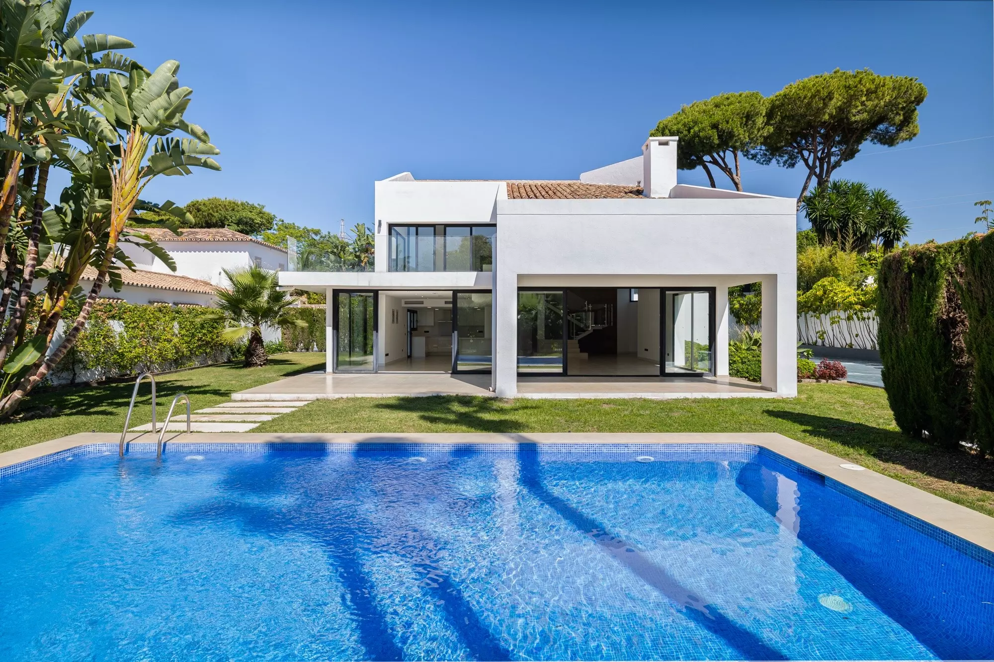 Modern Family Villa In Alta Vista, San Pedro De AlcÁntara