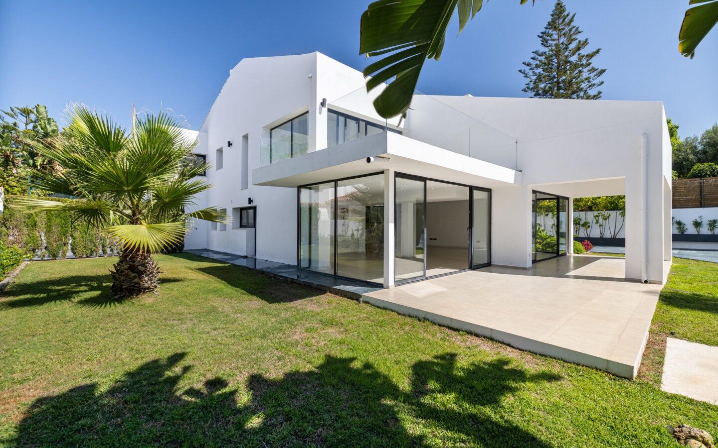 Modern Family Villa In Alta Vista, San Pedro De AlcÁntara
