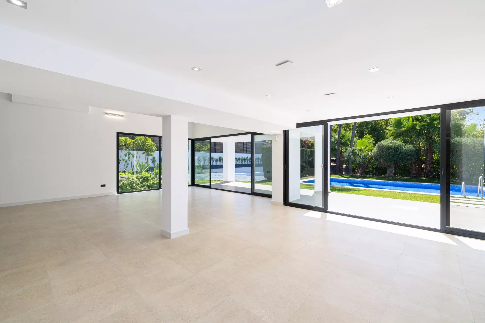 Modern Family Villa In Alta Vista, San Pedro De AlcÁntara