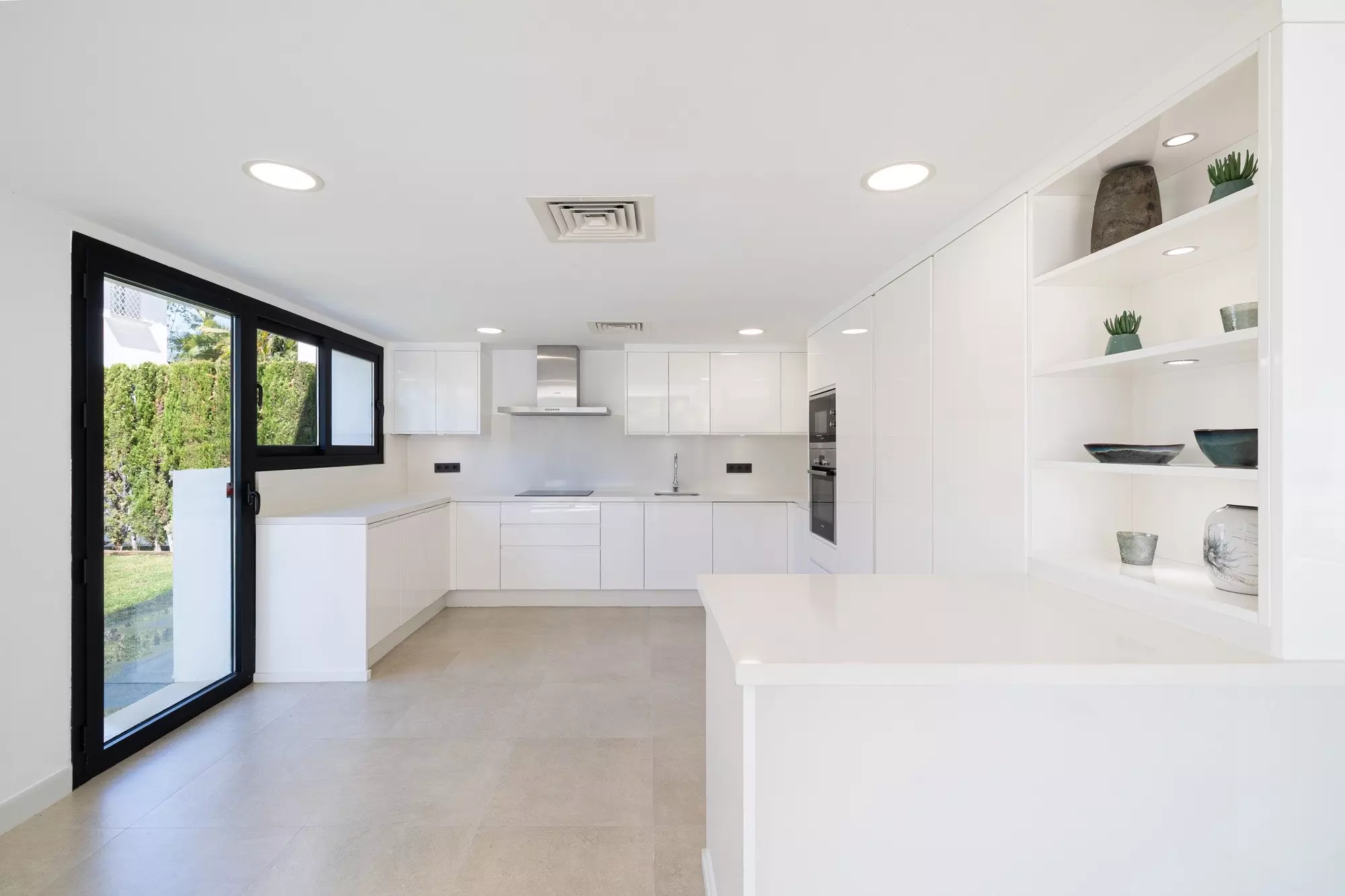 Modern Family Villa In Alta Vista, San Pedro De AlcÁntara