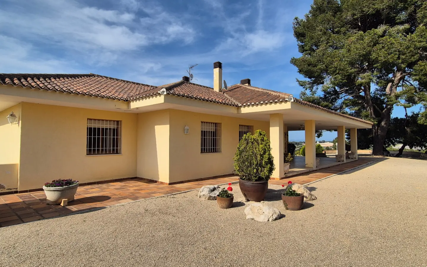 Villa Of 642 M² In Ontinyent, Spain
