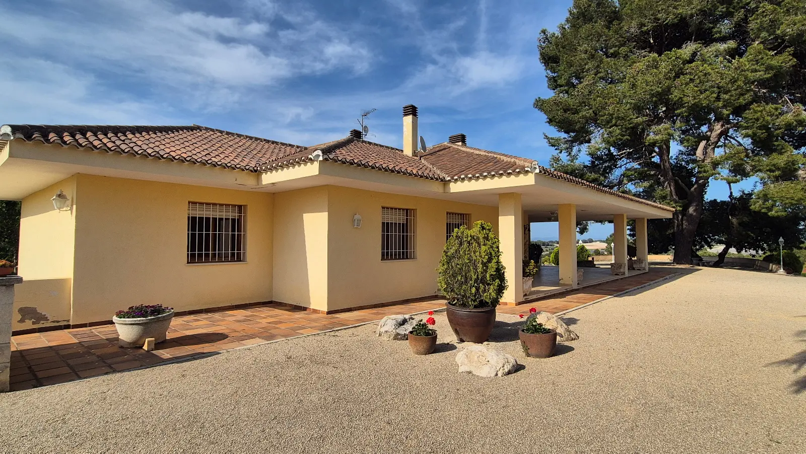 Villa Of 642 M² In Ontinyent, Spain