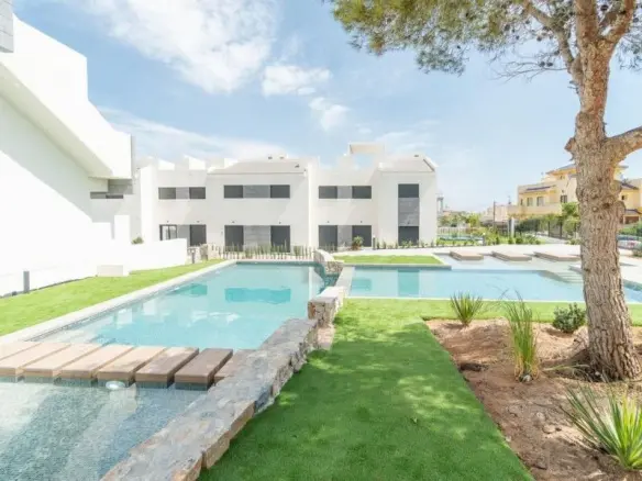 Bungalow Of 82 M² In Torrevieja, Spain