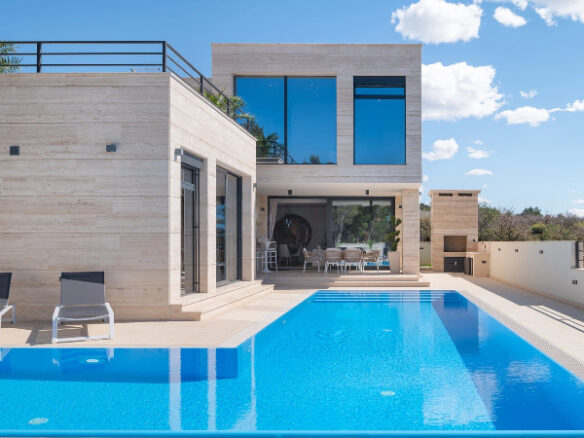 Villa Of 200m² With Construction In Quiet Location Near Zadar