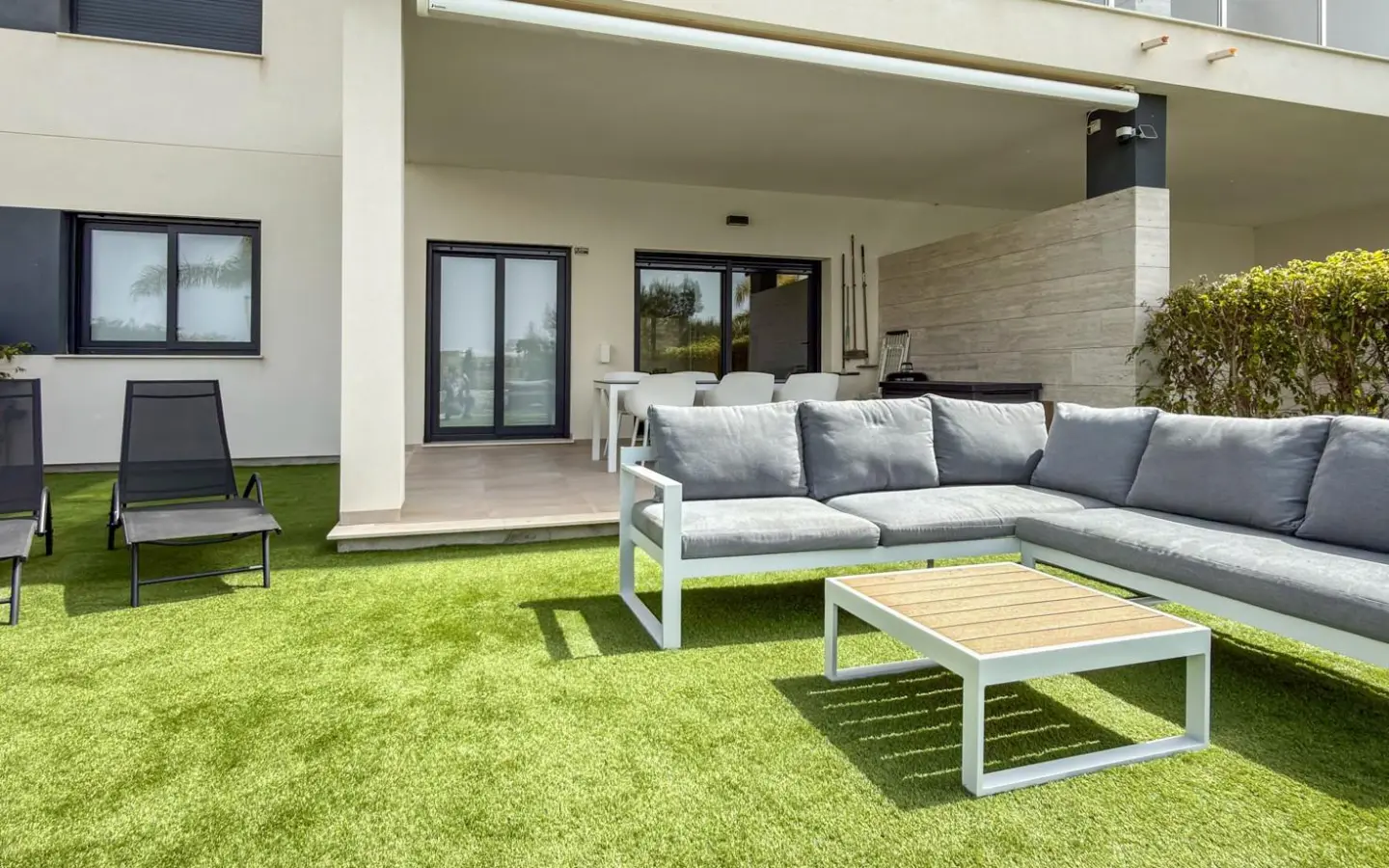 2-bedroom Apartment In Pilar De La Horadada, Spain (75 M²)