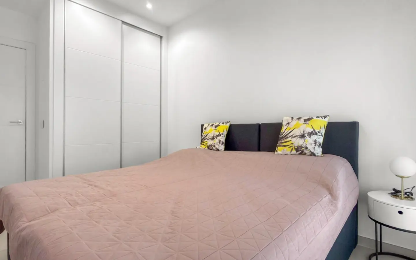 2-bedroom Apartment In Pilar De La Horadada, Spain (75 M²)