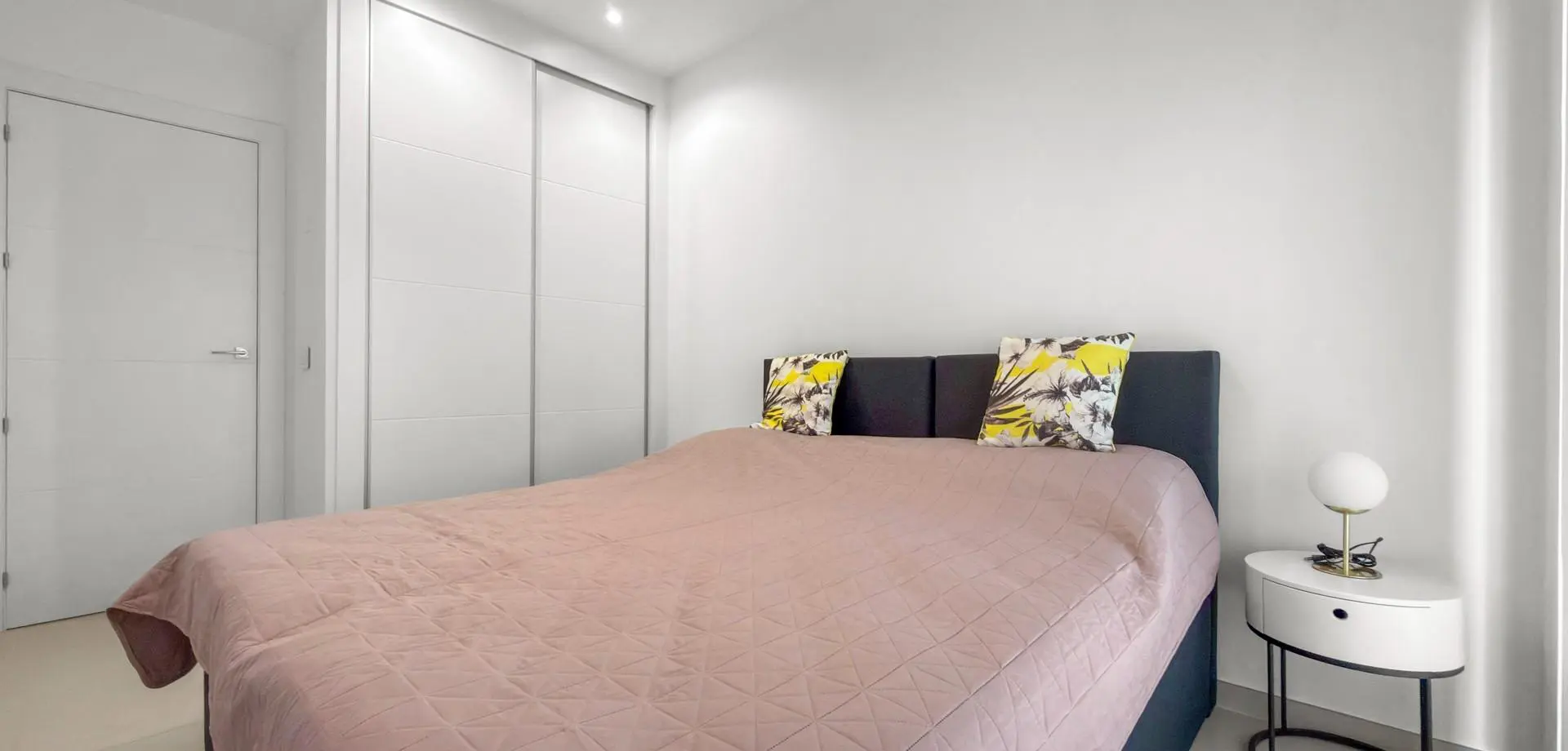 Apartment Of 75 M² In Pilar De La Horadada, Spain