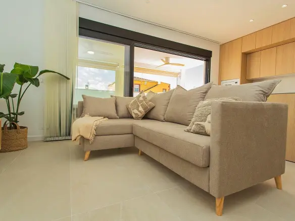2-bedroom House In Torrevieja, Spain (104 M²)