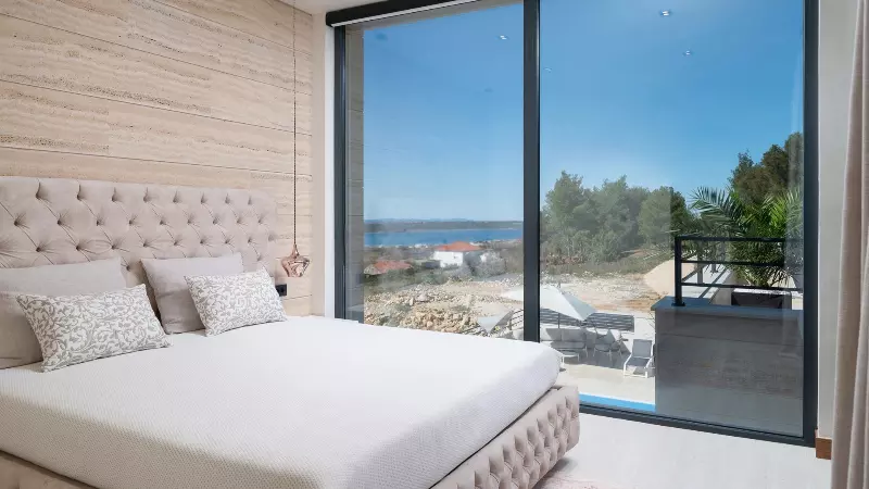 Villa Of 200m² With Construction In Quiet Location Near Zadar