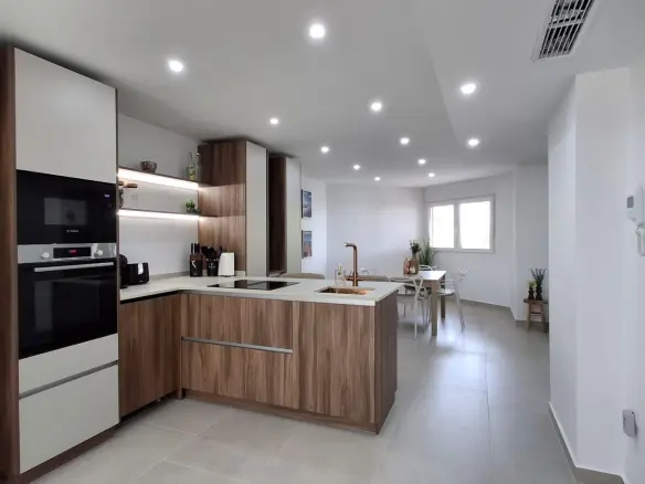 Apartment Of 105 M² In Torrevieja, Spain