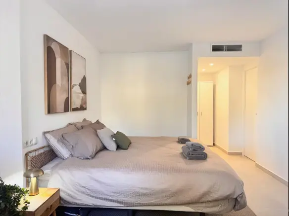 2-bedroom Apartment In Torrevieja, Spain (89 M²)