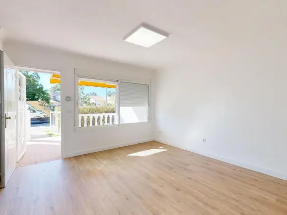 2-bedroom Apartment In Orihuela Costa, Spain (80 M²)