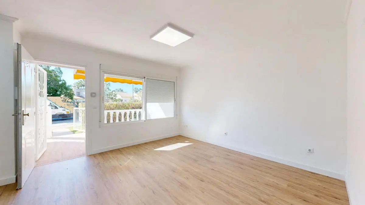 Apartment Of 80 M² With Sea View In Orihuela Costa, Spain