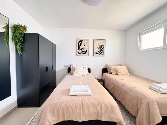 2-bedroom Apartment In Torrevieja, Spain (89 M²)