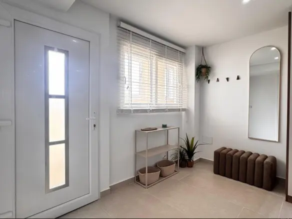 2-bedroom Apartment In Torrevieja, Spain (89 M²)