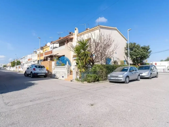 2-bedroom House In Castello D’empuries, Spain (98 M²)