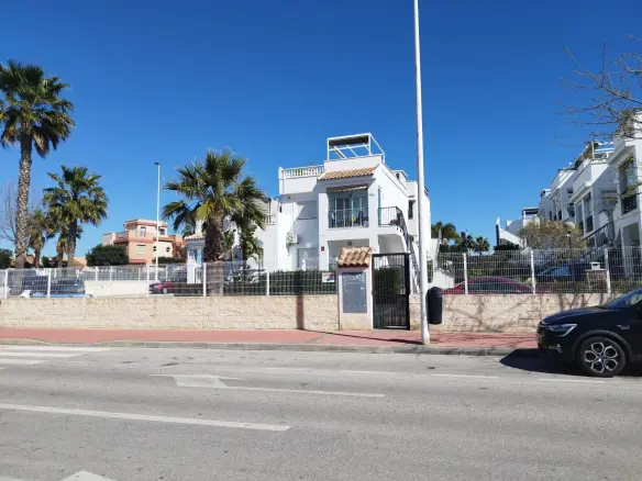 Bungalow Of 58 M² With Sea View In Torrevieja, Spain