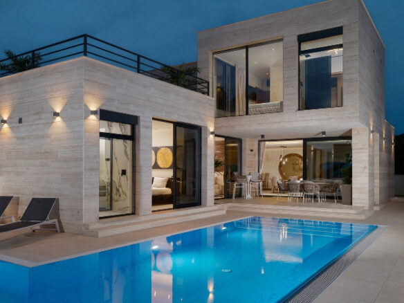 Villa Of 200m² With Construction In Quiet Location Near Zadar