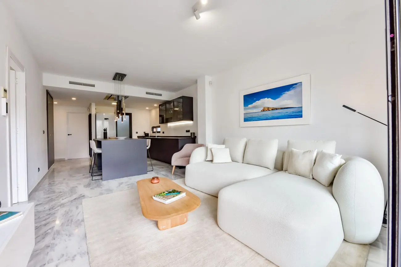 Apartment Of 0 M² With Sea Views In Villajoyosa, Spain