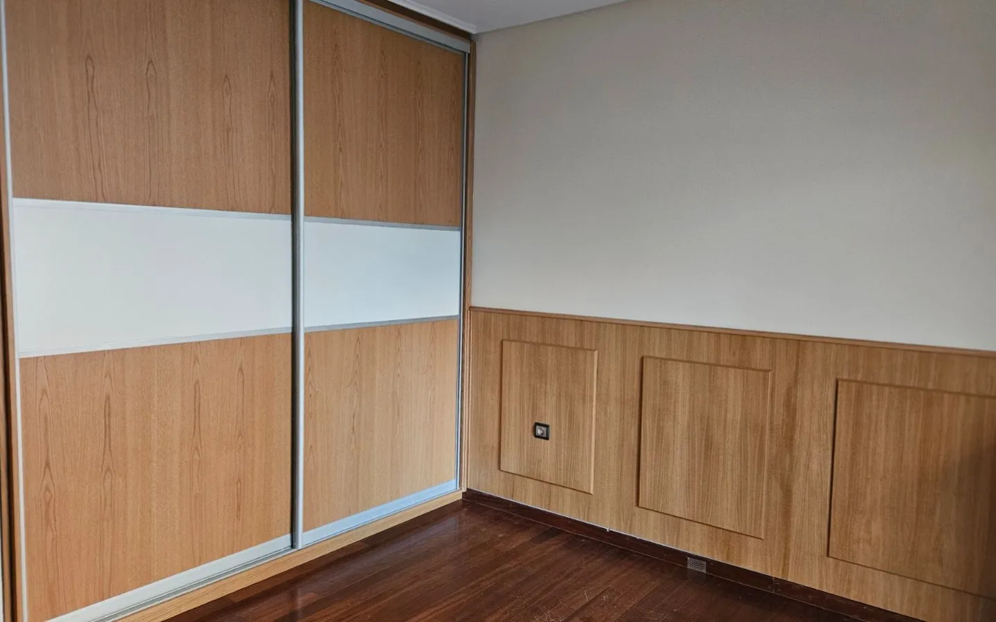 Apartment 140m2 In Athens – Greece